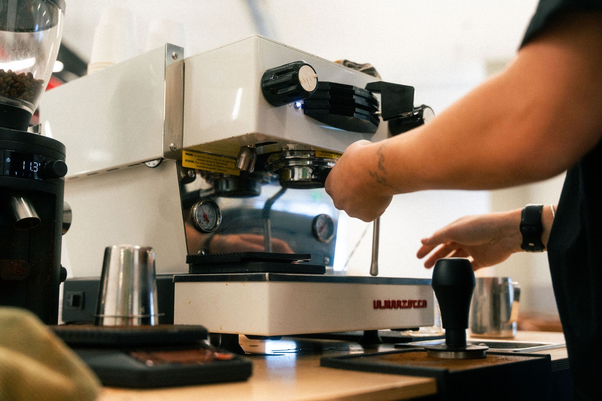 Corporate Breakfast Catering: Why Coffee Carts Are a Game-Changer for Morning Meetings